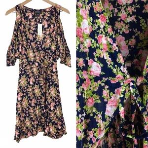 ANGIE Dress Cold Shoulder Wrap Floral Flowy Garden Party Large NWT Francesca’s